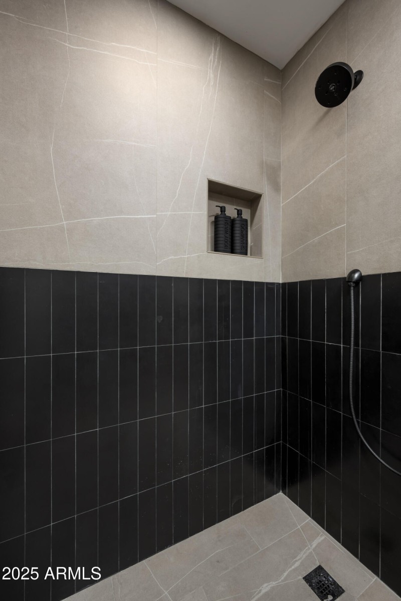 4446ECamelbackRd Unit102-32