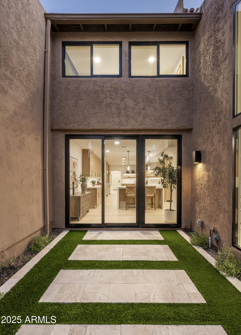 4446ECamelbackRd Unit102-40