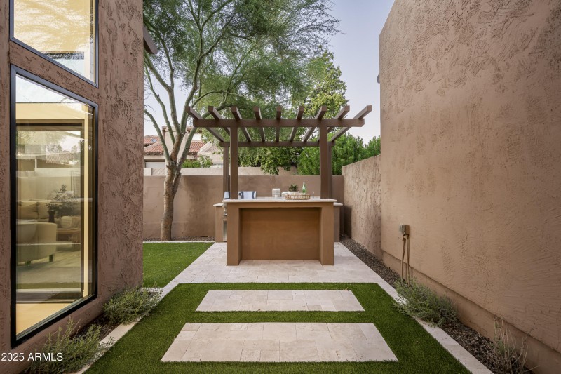 4446ECamelbackRd Unit102-41