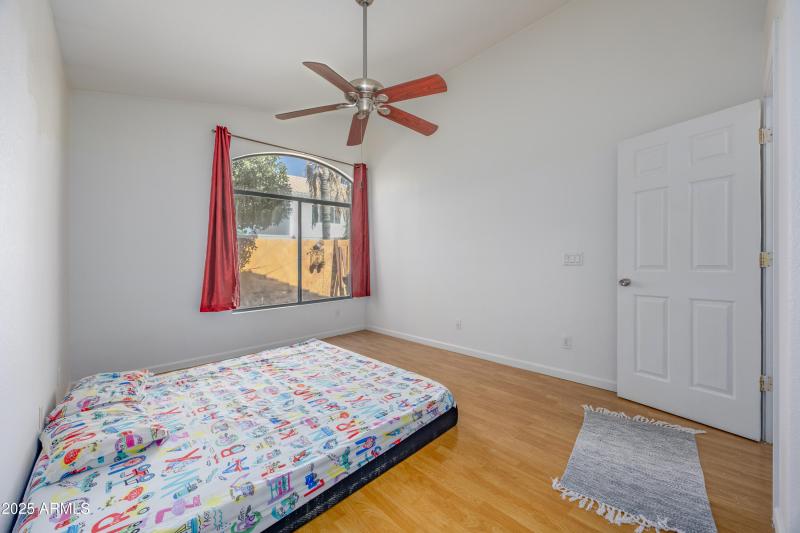 3408 E Rockwood Dr-15