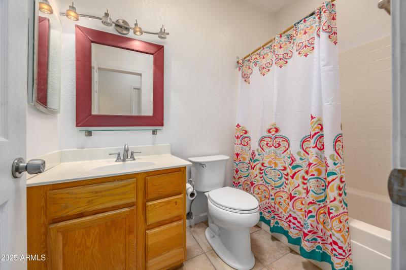 3408 E Rockwood Dr-19