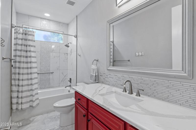 4615 E Sourwood Dr-41