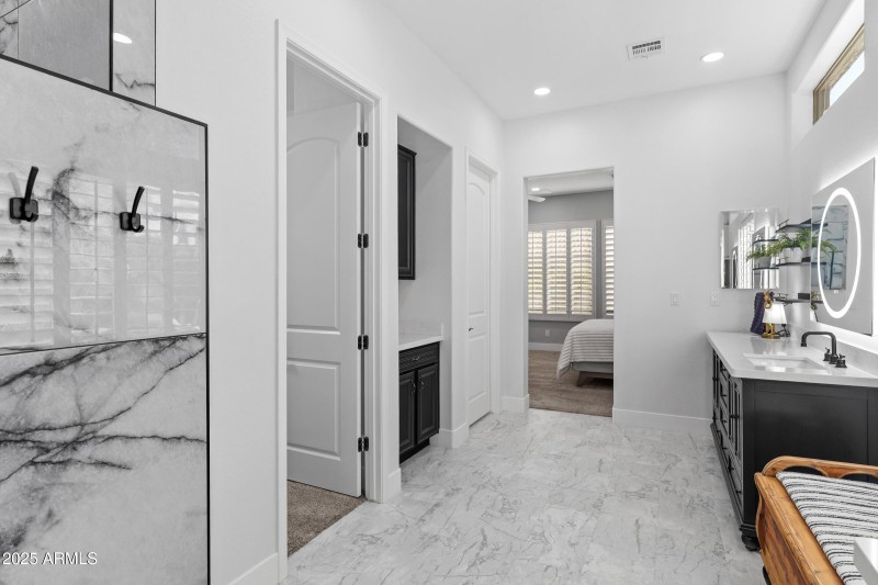 4615 E Sourwood Dr-35