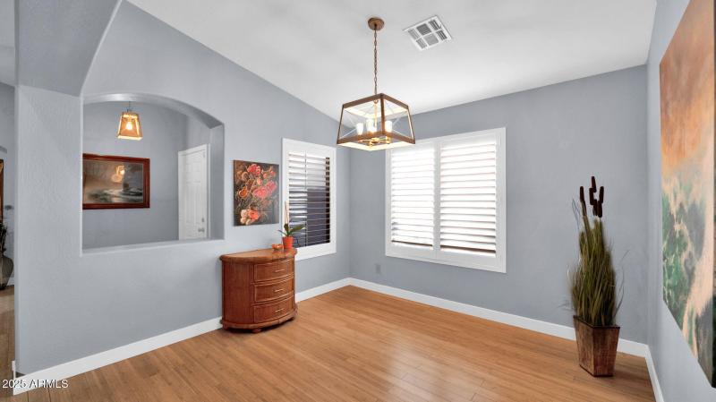 32-web-or-mls-P1188874