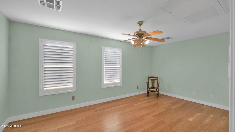 42-web-or-mls-P1188797