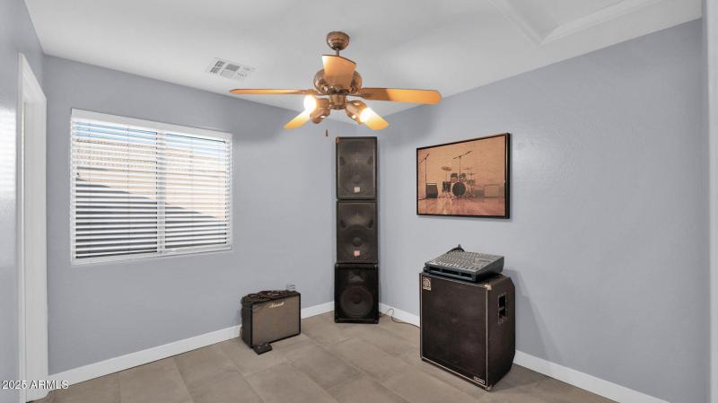 43-web-or-mls-P1188790