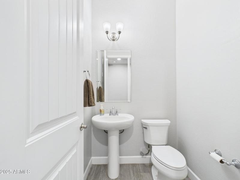 CAM03379G0-PR0160-STILL006