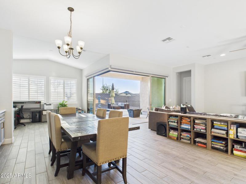 CAM03379G0-PR0160-STILL026