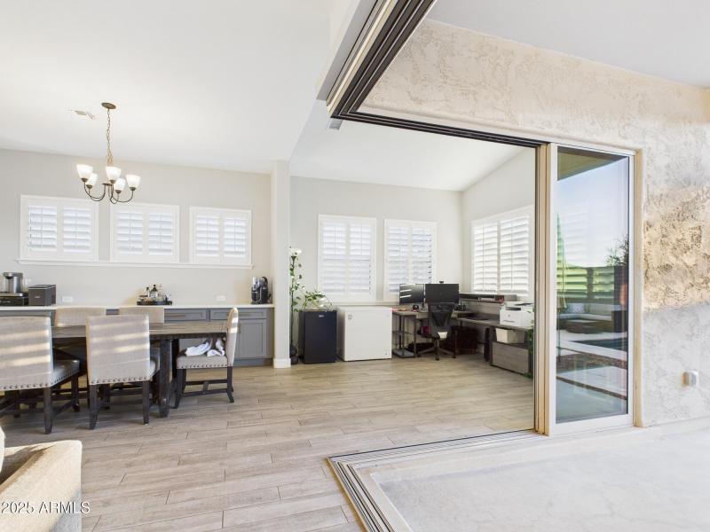 CAM03379G0-PR0160-STILL029