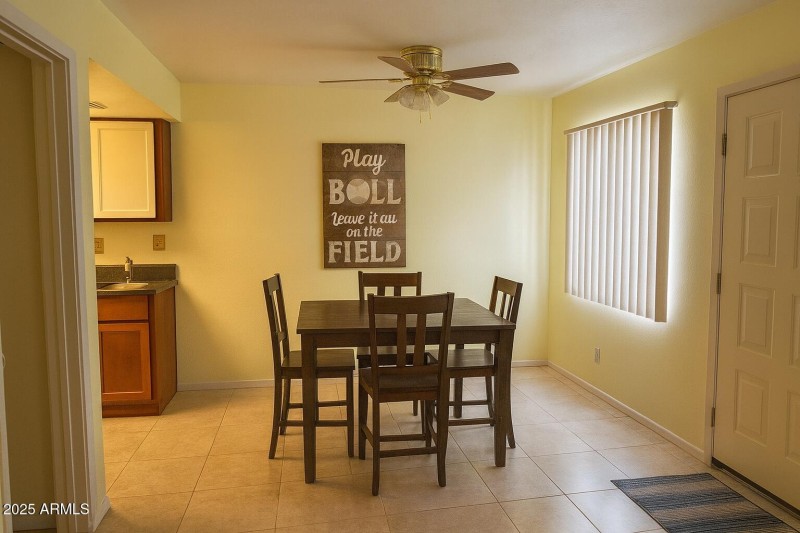 32B05AF4-E7AF-4FBD-8BDA-6411EA1F2B9E