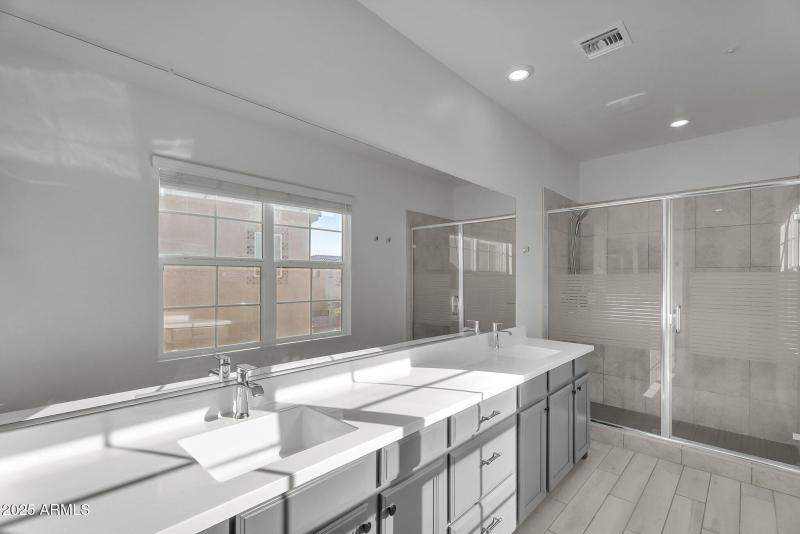 016_17-web-or-mls-aster-19_116