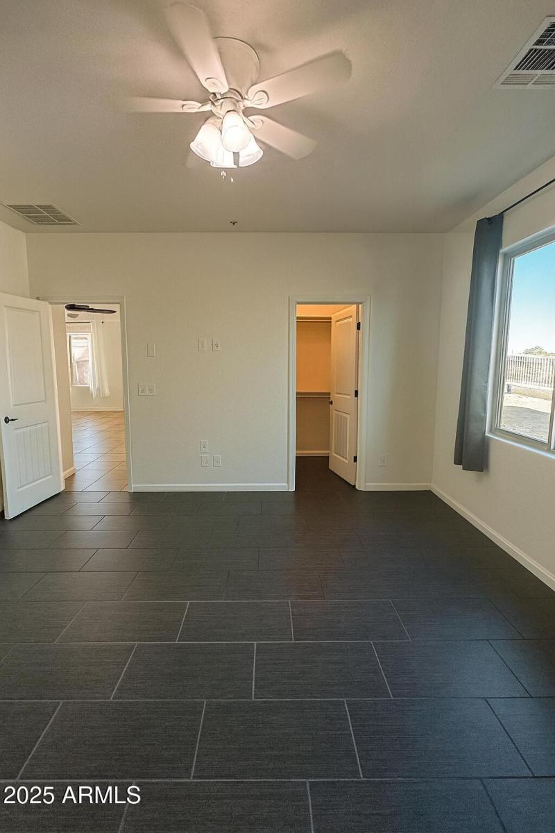 4A323F29-2035-48AA-816C-0C1B4AF2F280