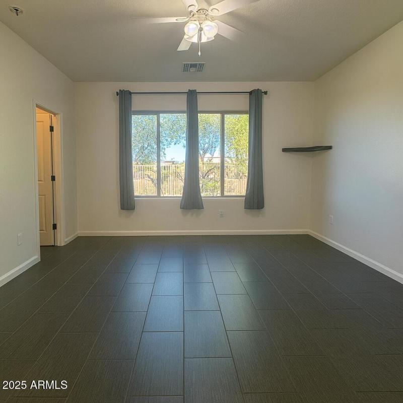 5F1F5D6D-6BC0-42DB-843F-9DB962591BBC