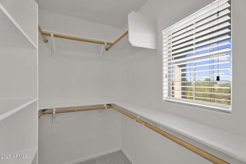 27-web-or-mls-6813 S 7th Ln - 31