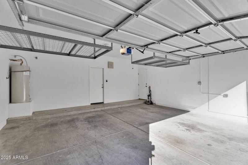 36-web-or-mls-6813 S 7th Ln - 42