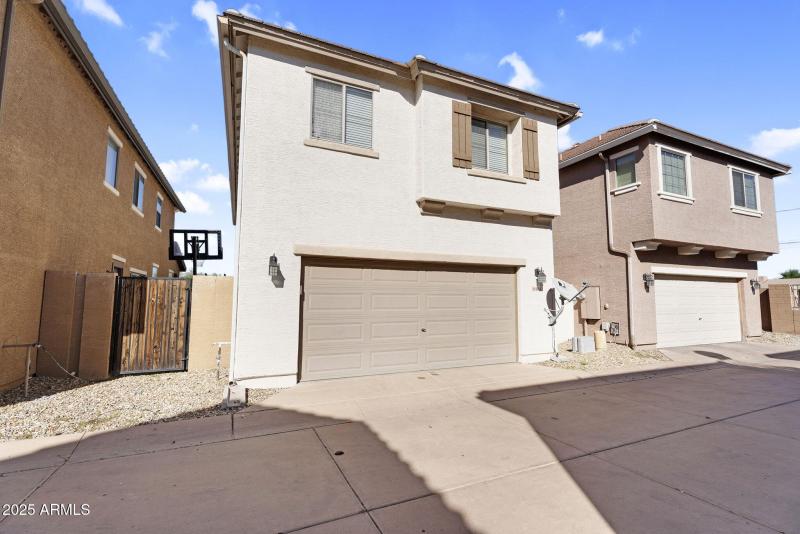 41-web-or-mls-6813 S 7th Ln - 1