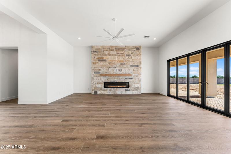 11-web-or-mls-DSC07241