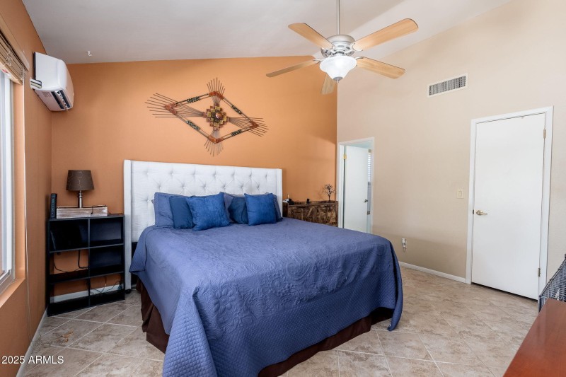 5545 W Joan de Arc Ave - 20