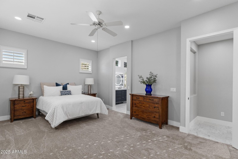 4615 E Sourwood Dr-30