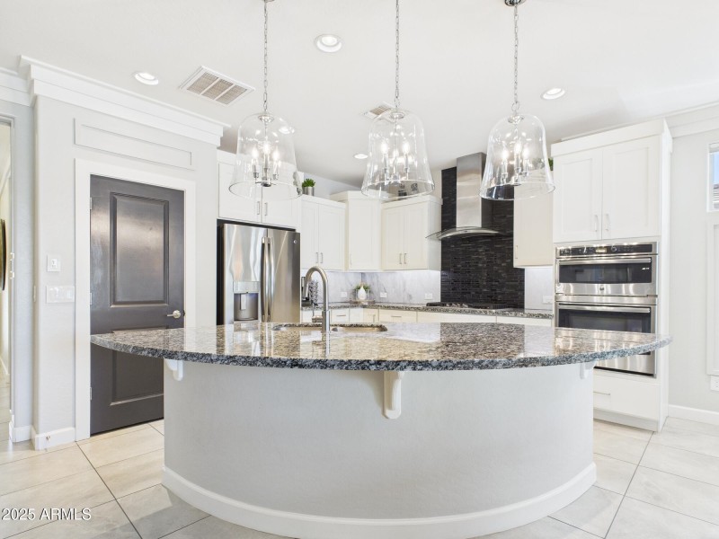 CAM03379G0-PR0159-STILL012