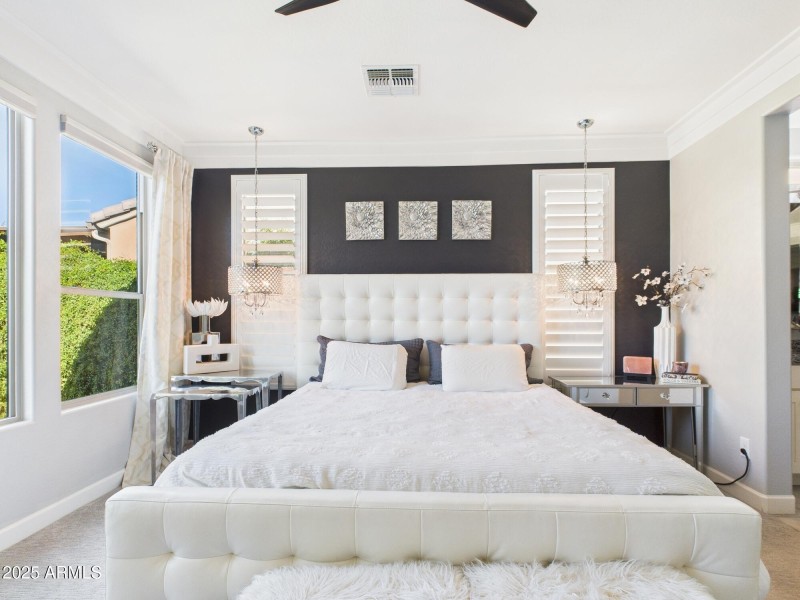 CAM03379G0-PR0159-STILL023