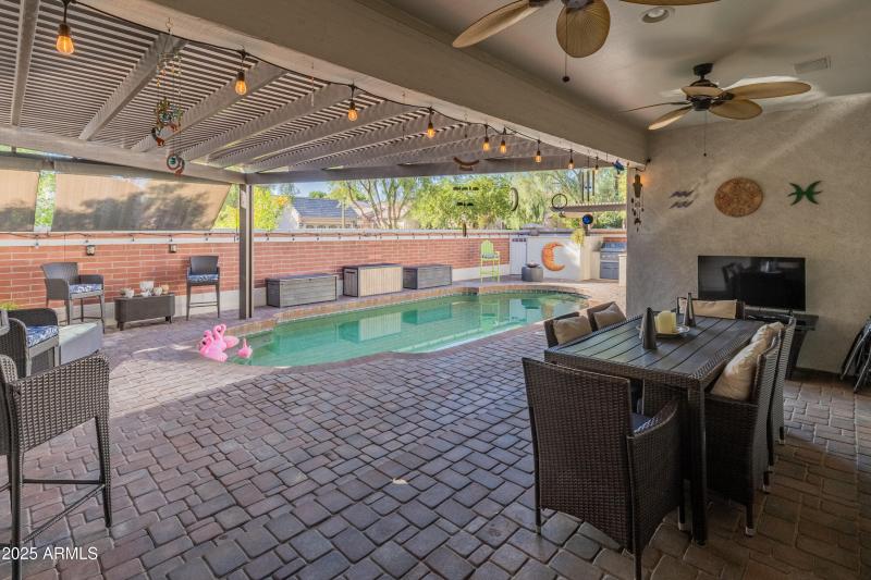 15294 W Old Oak Ln-42