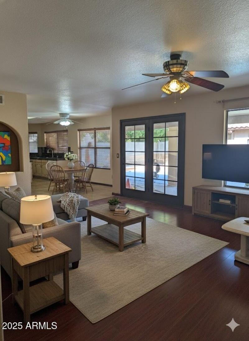 Den and breakfast area 17014 S 34th St