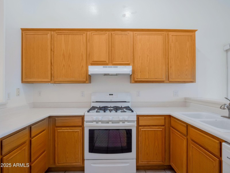 1-web-or-mls-Qp-1013071