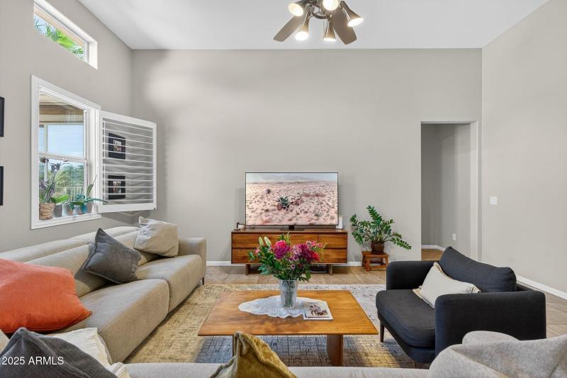 8984 W Diana Ave Peoria AZ pic 2