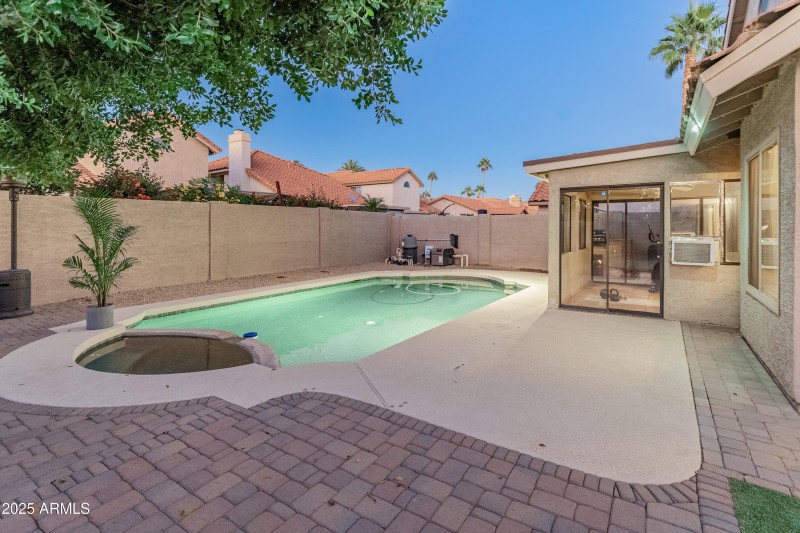 9056 E Captain Dreyfus Ave-82