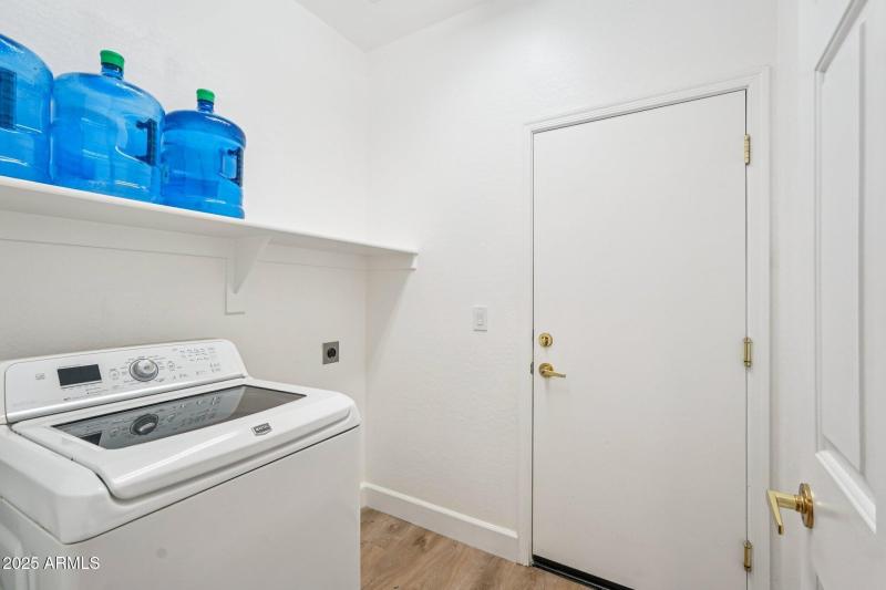 18-web-or-mls-W Kuralt Dr-S3010-018