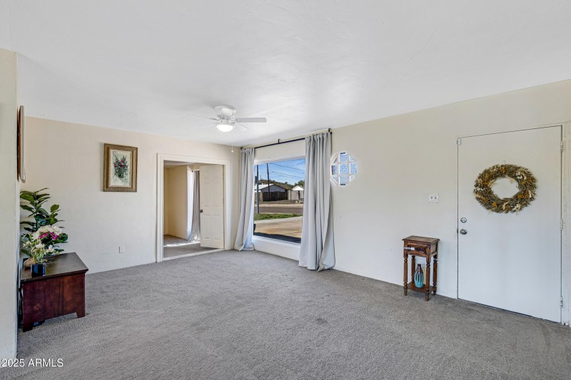 Living room1- 29 W Mission Ln-5