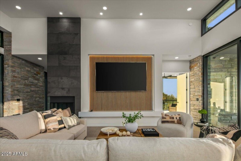 045-Living Room Details