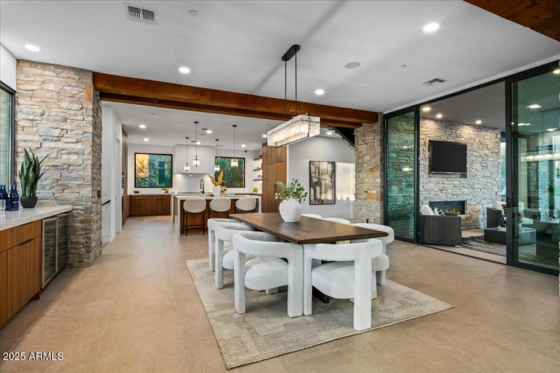 051-Dining Room To Kitchen