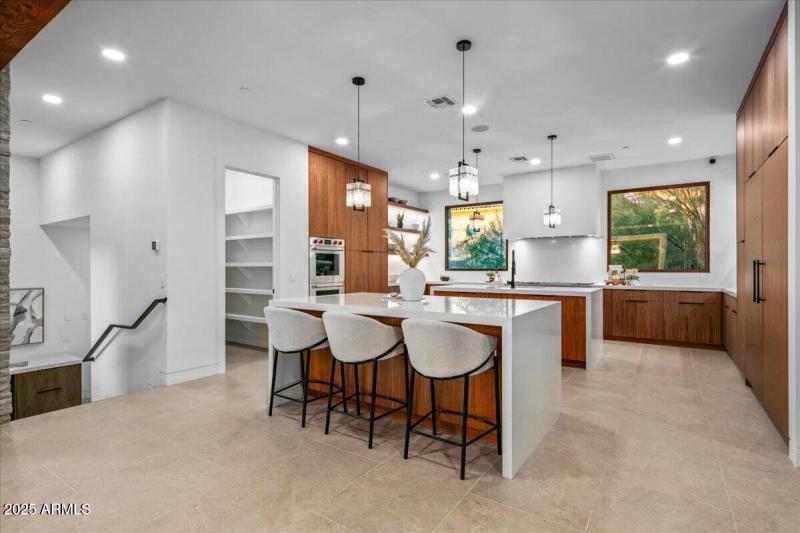 053-Breakfast Counter