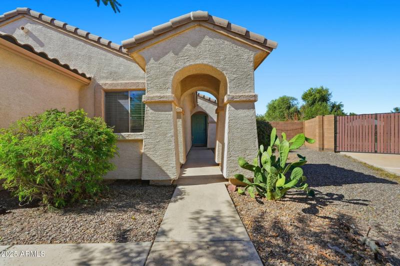 6028 S CONNIE LN, Gilbert, AZ
