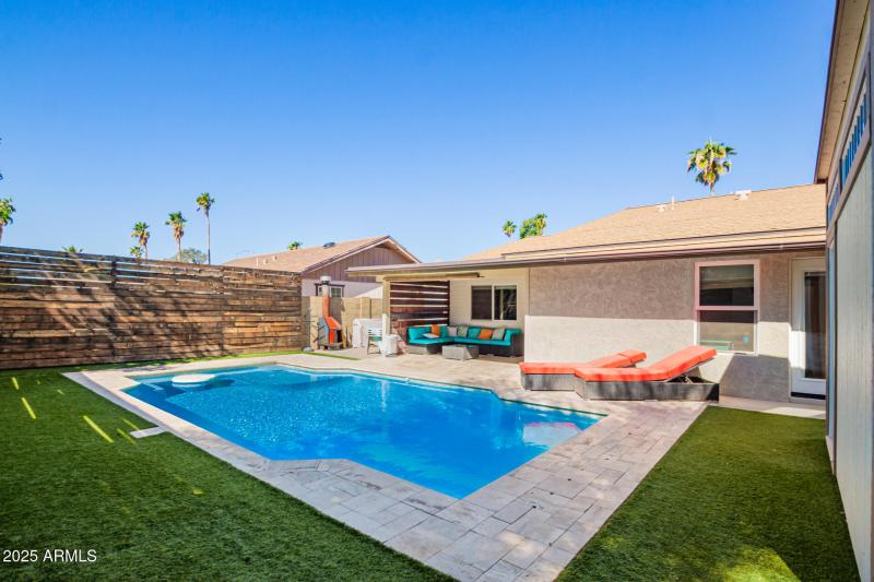 Travertine Pool Deck & Turf