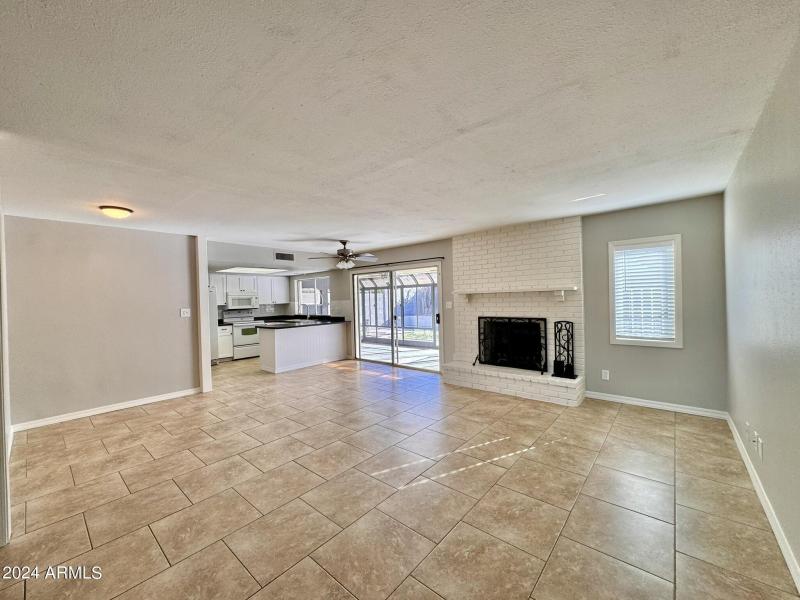 Family Kitchen & Dining