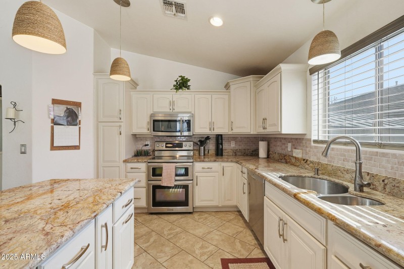 6028 S CONNIE LN, Gilbert, AZ