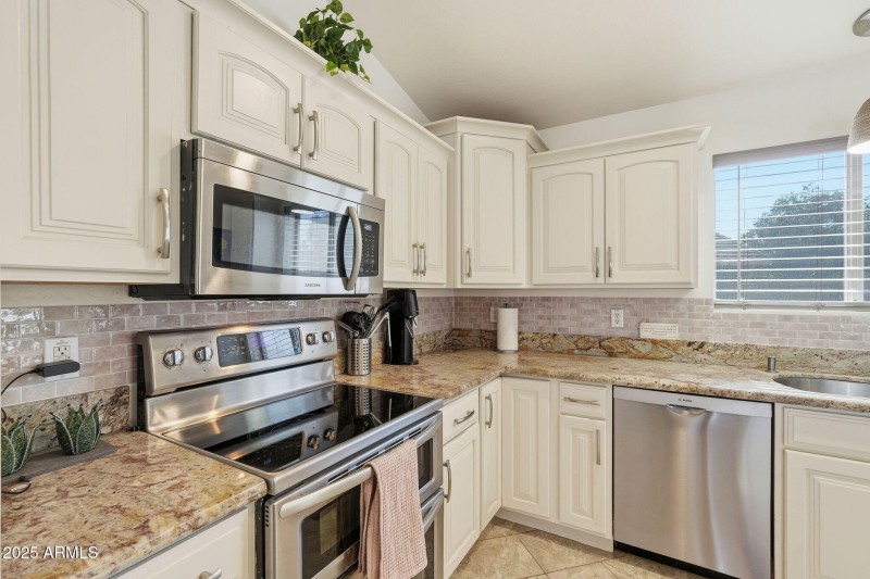 6028 S CONNIE LN, Gilbert, AZ