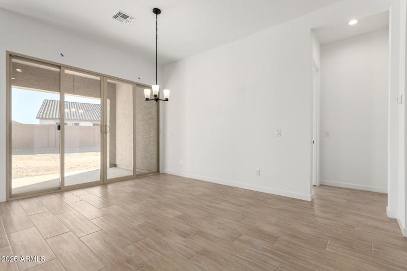 08 - Avenida Del Sol