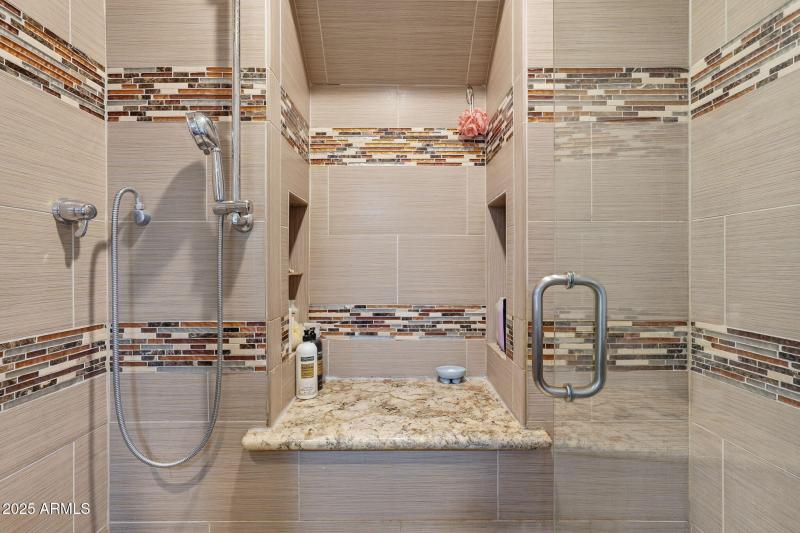 6028 S CONNIE LN, Gilbert, AZ