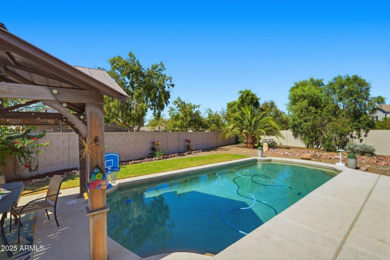 6028 S CONNIE LN, Gilbert, AZ