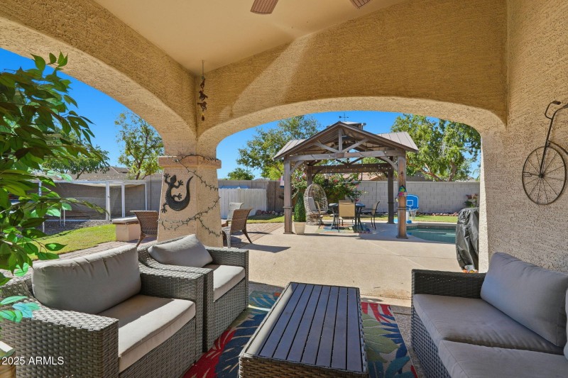 6028 S CONNIE LN, Gilbert, AZ