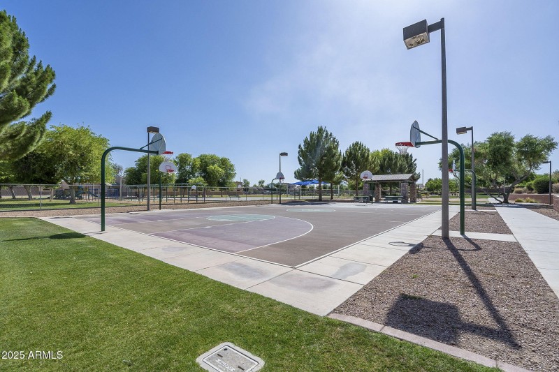 6028 S CONNIE LN, Gilbert, AZ