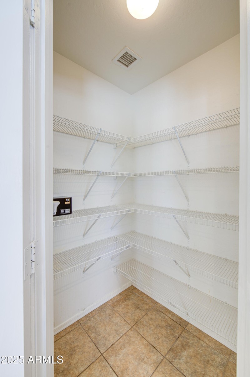 Walk in pantry