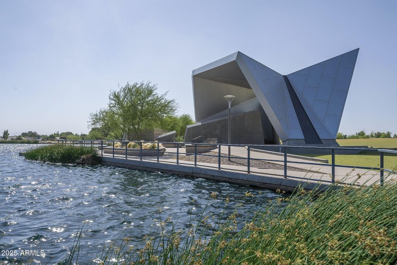 6028 S CONNIE LN, Gilbert, AZ