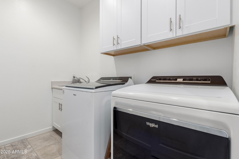 87BF0250-5E36-44DC-9630-DEBF9DE8D2F9