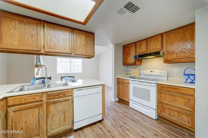 2020 W Union Hills Dr #127-6