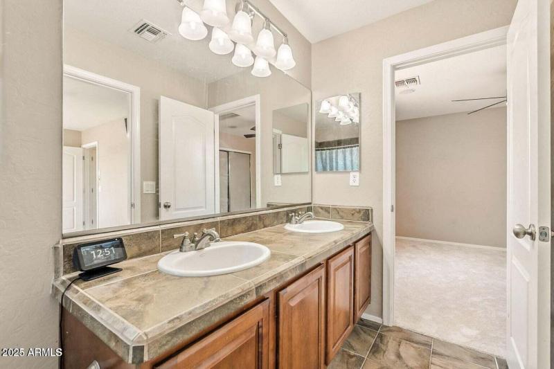 20250825204715403316000000-o